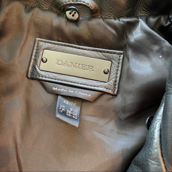 XS❣️Danier leather wool short coat with detachable fur collar - Picture 4 of 11